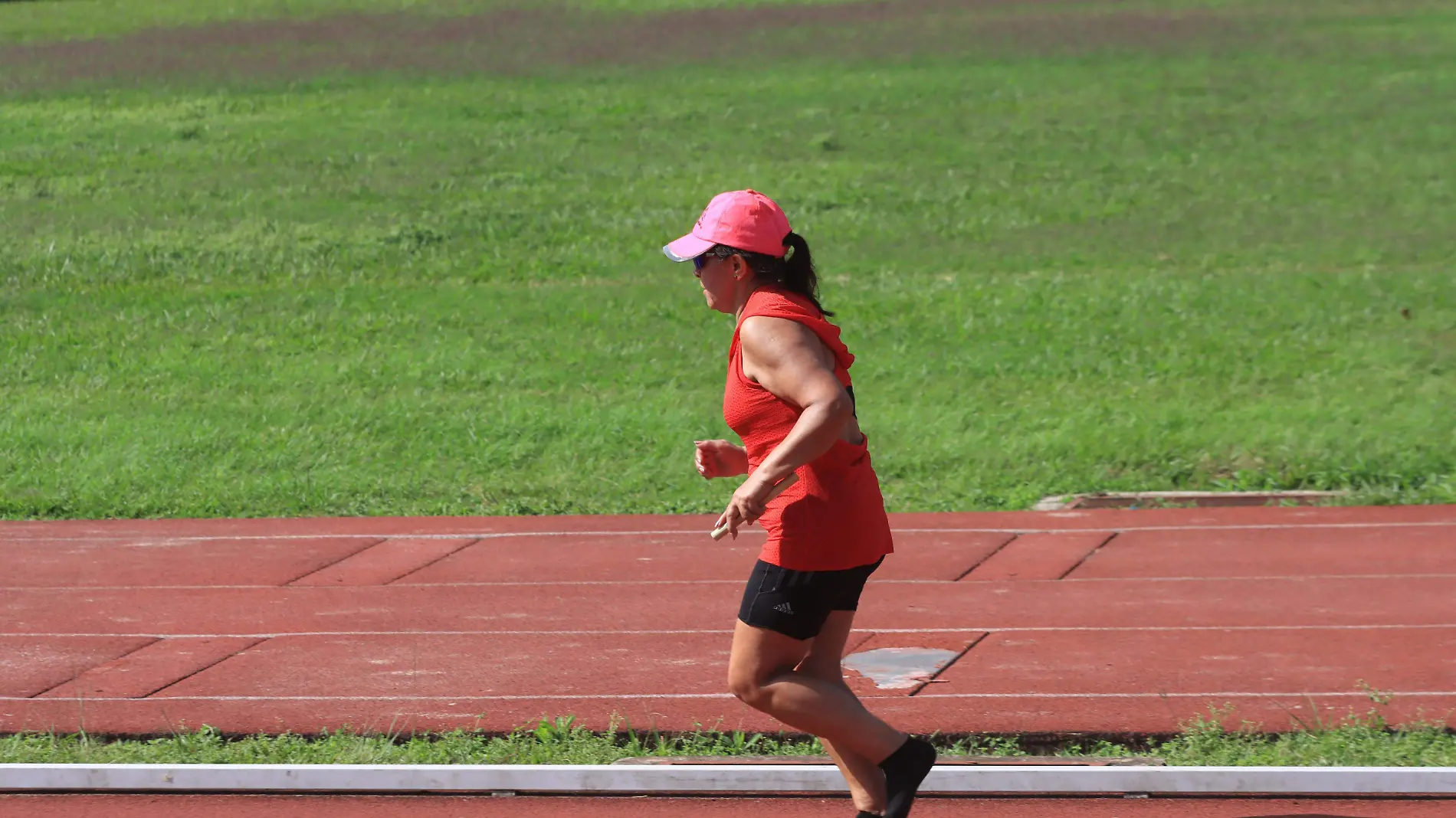 Atletas rompen sus barreras en el Estadio Xalapeño con el “Staku Track Run”